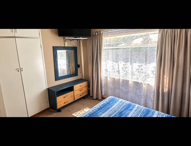3 BEDROOM HOUSE FOR SALE IN ROTHDENE